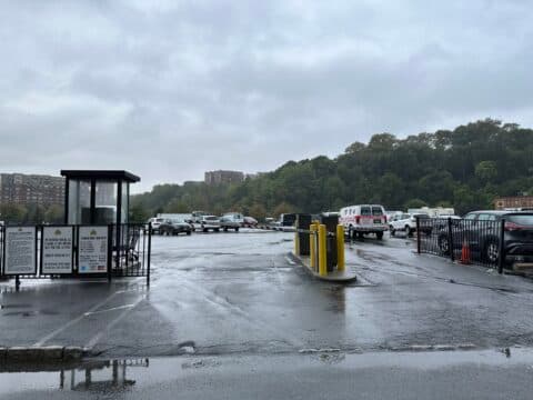 Riverbend Parking Garage